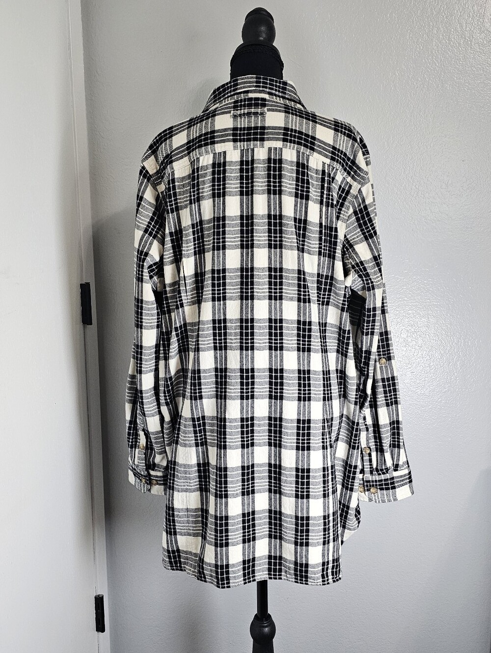 Duluth Trading Plaid Flannel Black & White Women's Long Sleeves Polo Shirt Sz XL - Picture 3 of 6